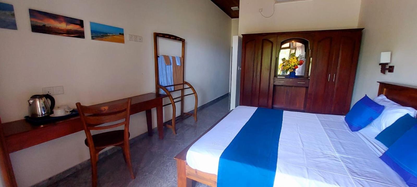 Turtle Paradise Villa Kosgoda Exterior photo